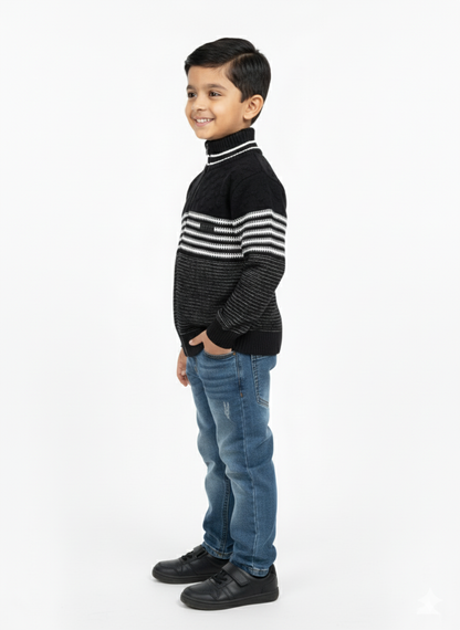 Versatile Back And White Full-Zip Sweater