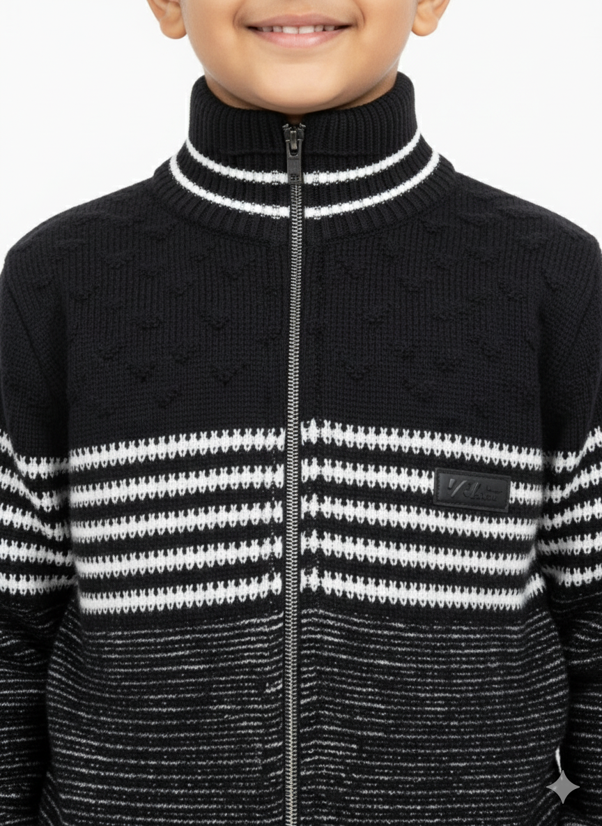 Versatile Back And White Full-Zip Sweater